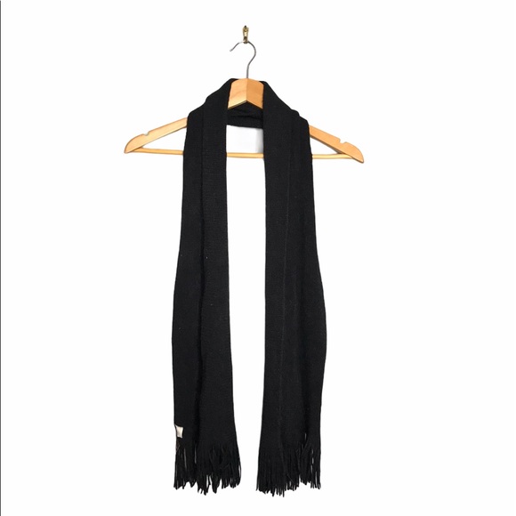 Modena | Black Scarf with Fringed Trimming - Picture 7 of 7